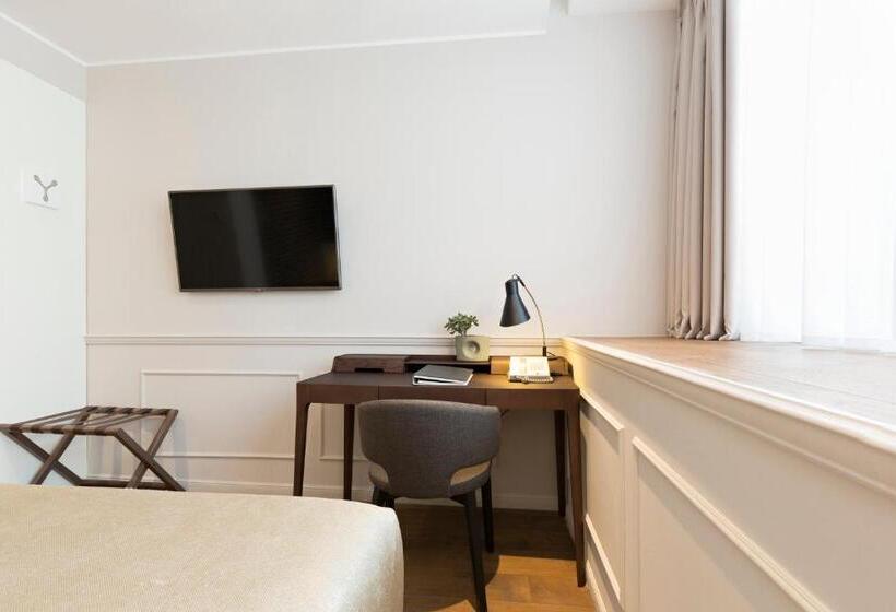 اتاق استاندارد یک نفره, Envoy