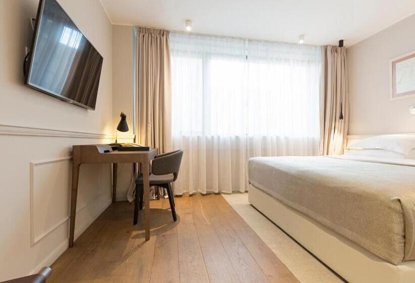 اتاق استاندارد یک نفره, Envoy