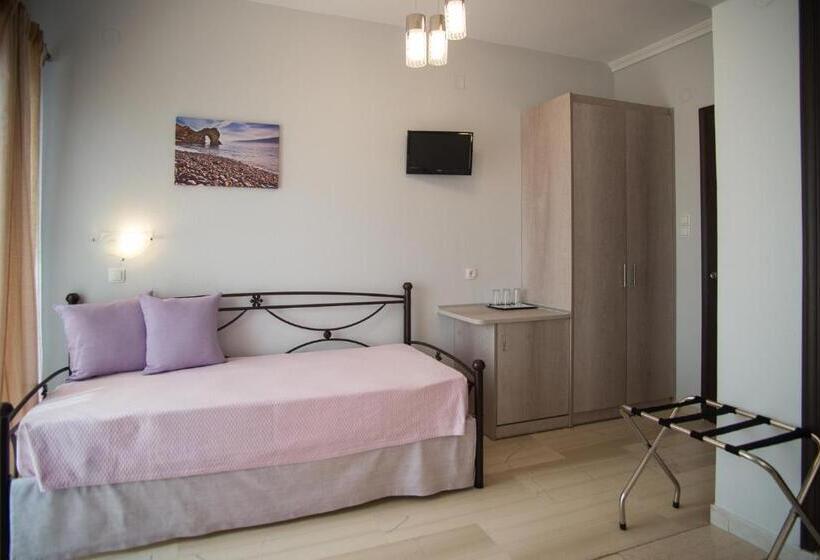 Triple Room Sea View, Galazio Limani   Rooms To Let