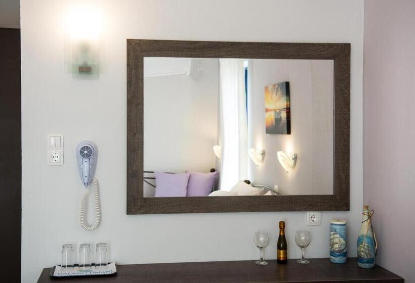 Triple Room Sea View, Galazio Limani   Rooms To Let