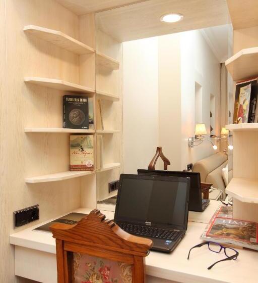 سوییت سوپریور با چشم‌انداز دریا, Lir Residence Suites Long Stay