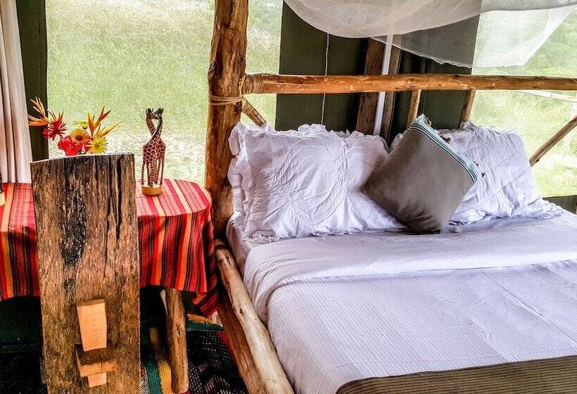 چادر با خدمات رفاهی لوکس, Living Waters Resort