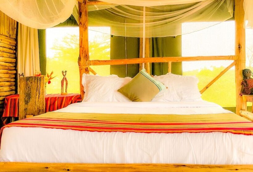 چادر با خدمات رفاهی لوکس, Living Waters Resort