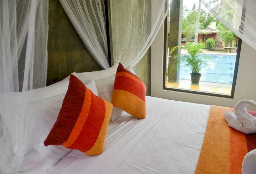 트리플 클래식 룸, Olanro Hotel Negombo