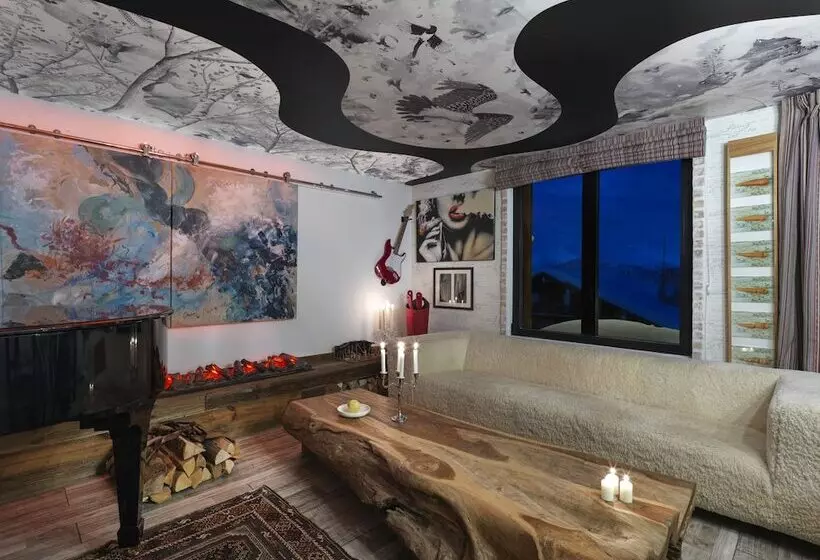 سوییت, Snow Lodge Hotel Courchevel 1850