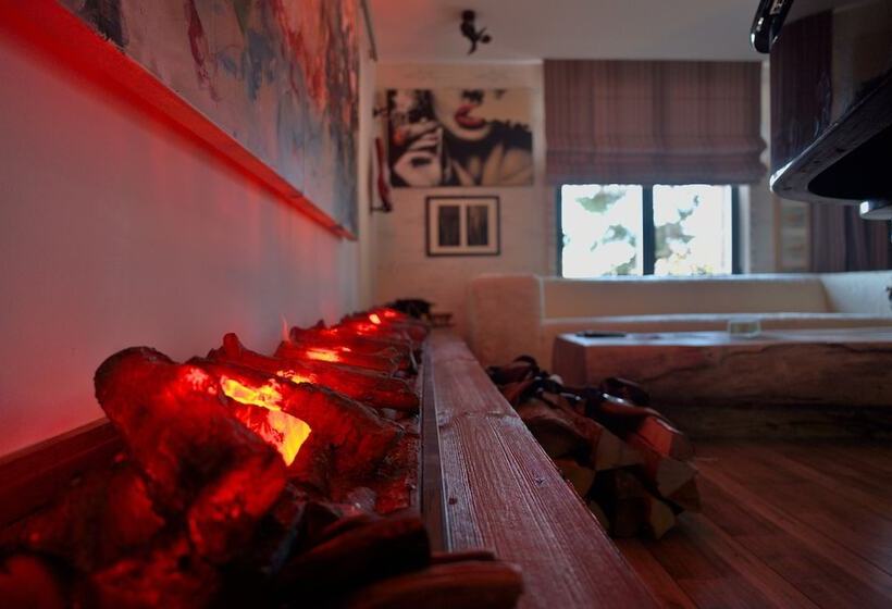 סוויטה, Snow Lodge Hotel Courchevel 1850