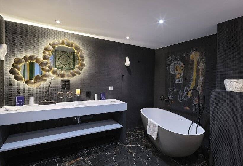 סוויטה, Snow Lodge Hotel Courchevel 1850