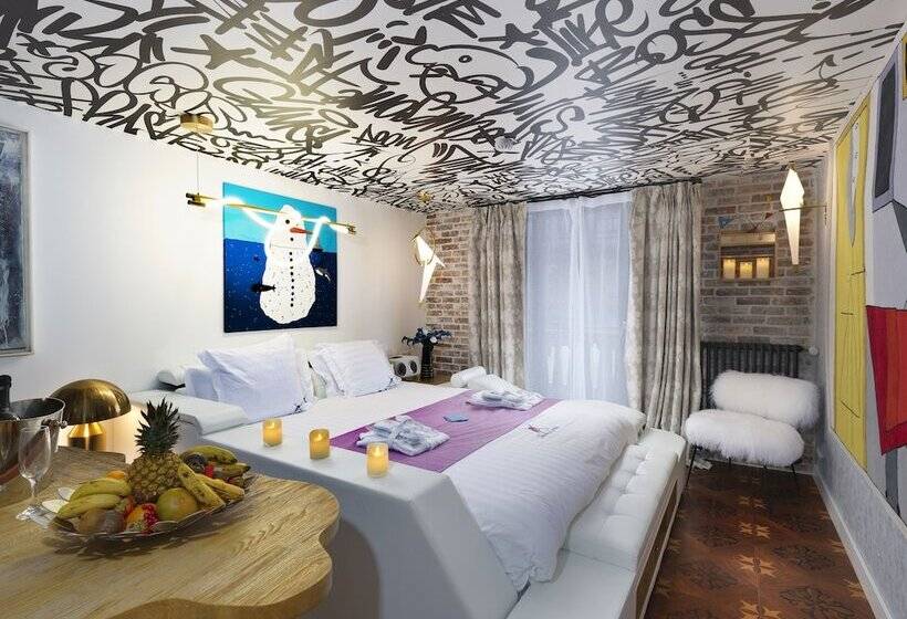 סוויטה, Snow Lodge Hotel Courchevel 1850