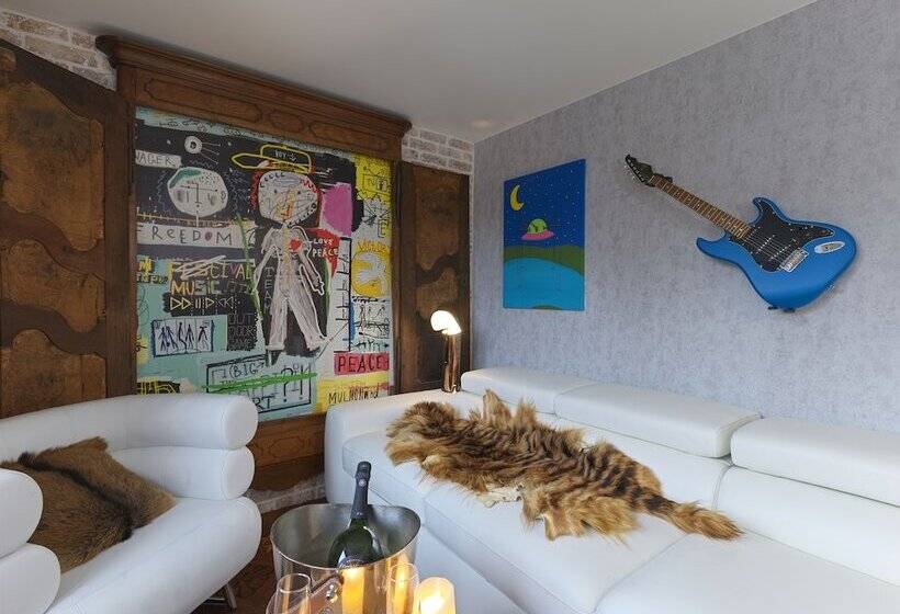 סוויטה, Snow Lodge Hotel Courchevel 1850