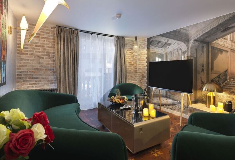 סוויטה, Snow Lodge Hotel Courchevel 1850