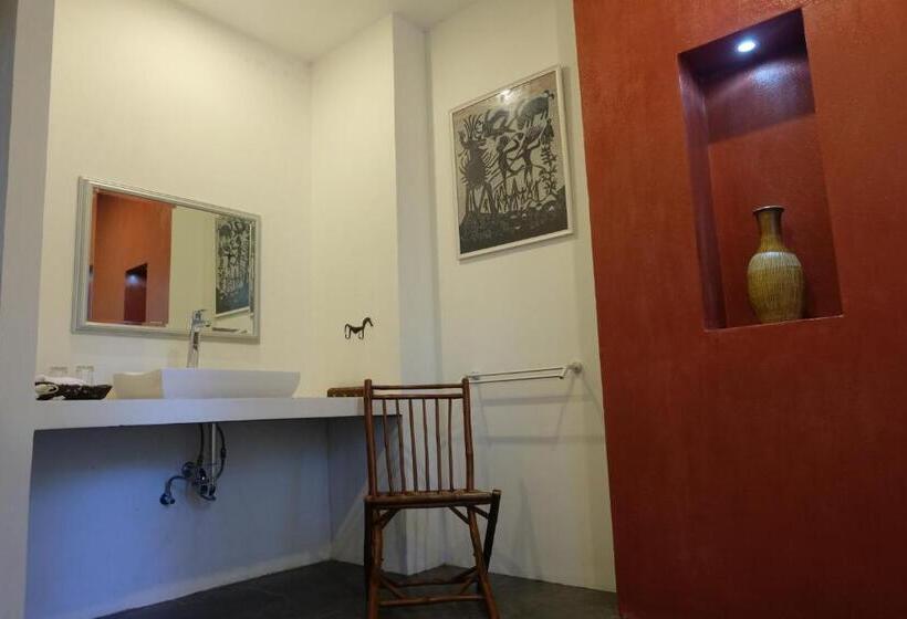 스탠다드 트리플 룸, The Journey House Lifestyle Boutique