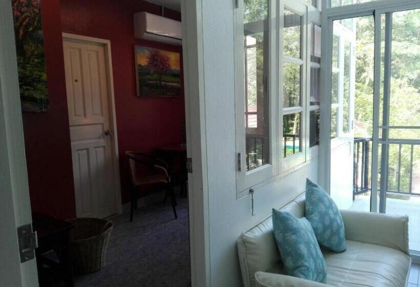 스위트, The Journey House Lifestyle Boutique