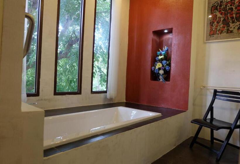 스위트, The Journey House Lifestyle Boutique