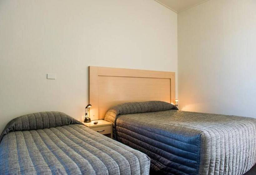 スタンダードルーム, Cherry Blossom Motor Inn