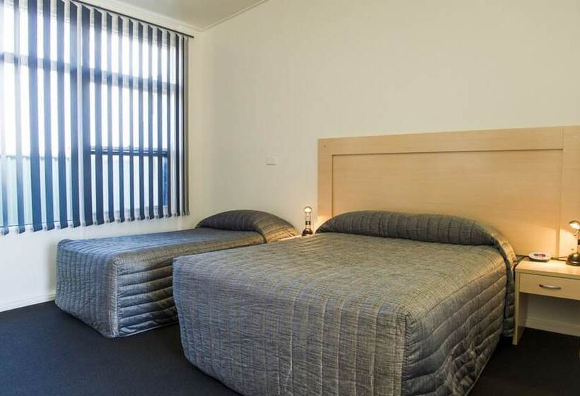 エクゼクティブルーム, Cherry Blossom Motor Inn