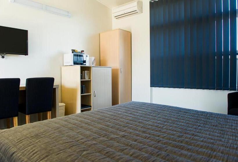 スタンダードルーム, Cherry Blossom Motor Inn