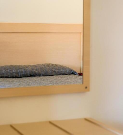 エクゼクティブルーム, Cherry Blossom Motor Inn