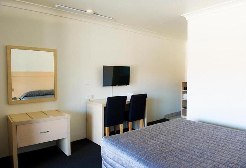 エクゼクティブルーム, Cherry Blossom Motor Inn