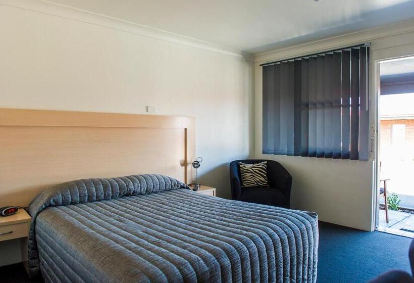 エクゼクティブルーム, Cherry Blossom Motor Inn