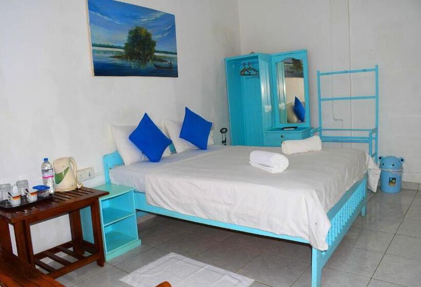 Номер Стандарт с Балконом, Rampart View Guesthouse