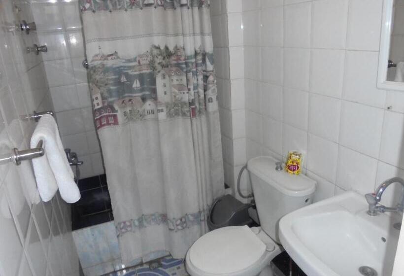 اتاق استاندارد یک نفره, Weygoss Guest House