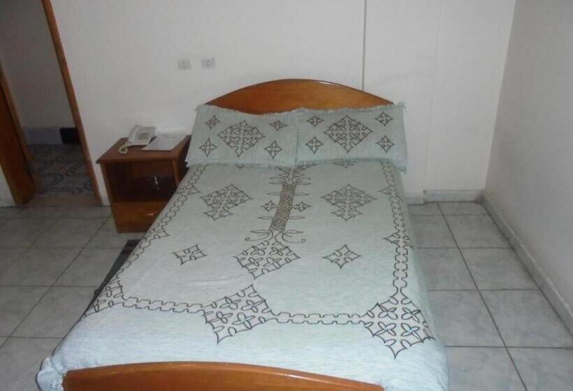 اتاق استاندارد یک نفره, Weygoss Guest House