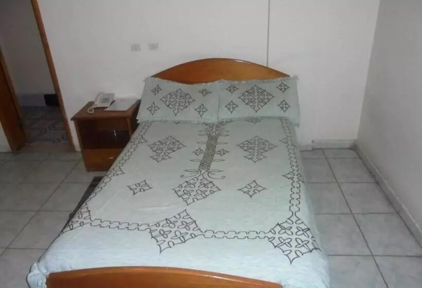اتاق استاندارد یک نفره, Weygoss Guest House