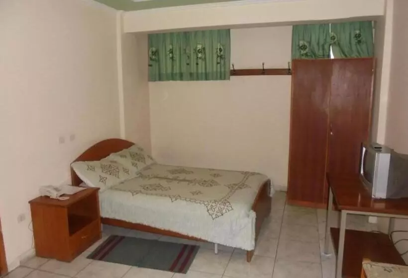 اتاق استاندارد یک نفره, Weygoss Guest House