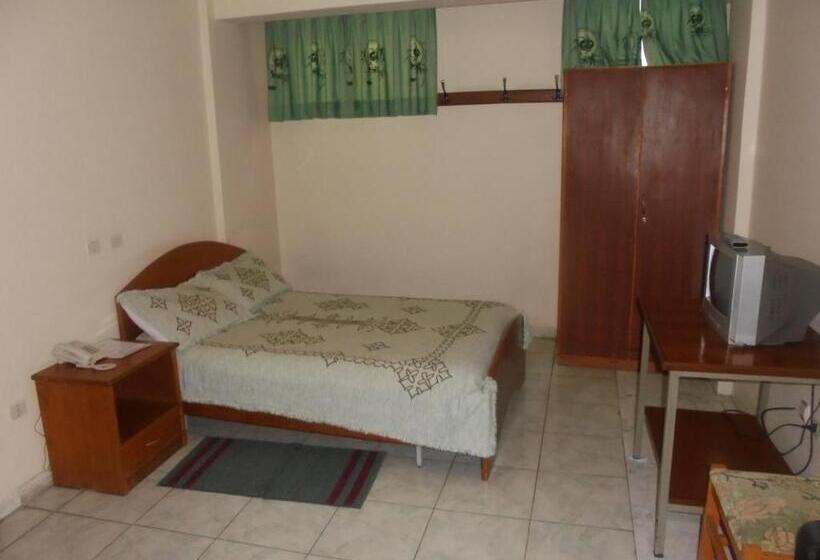 اتاق استاندارد یک نفره, Weygoss Guest House