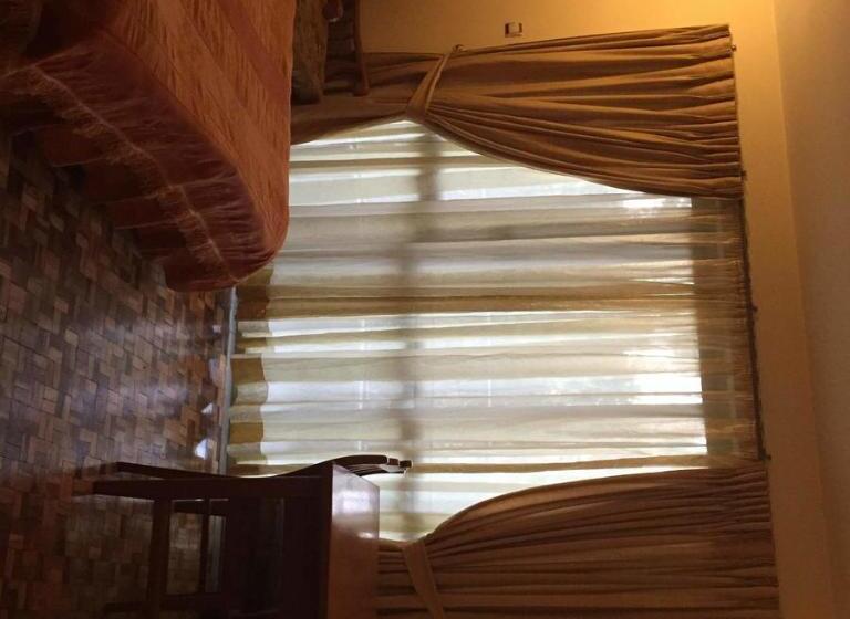 اتاق لوکس, Weygoss Guest House