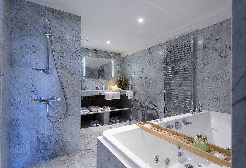 סוויטה, Snow Lodge Hotel Courchevel 1850