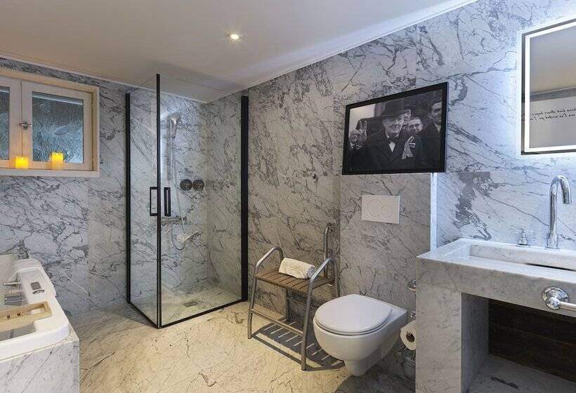 סוויטה, Snow Lodge Hotel Courchevel 1850