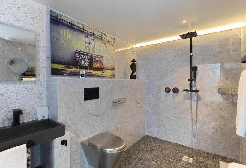 جناح, Snow Lodge Hotel Courchevel 1850