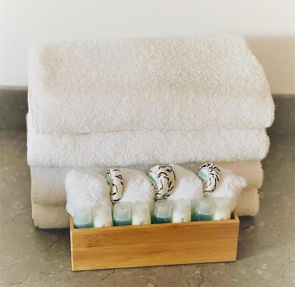 家庭间, Childers Oasis Motel