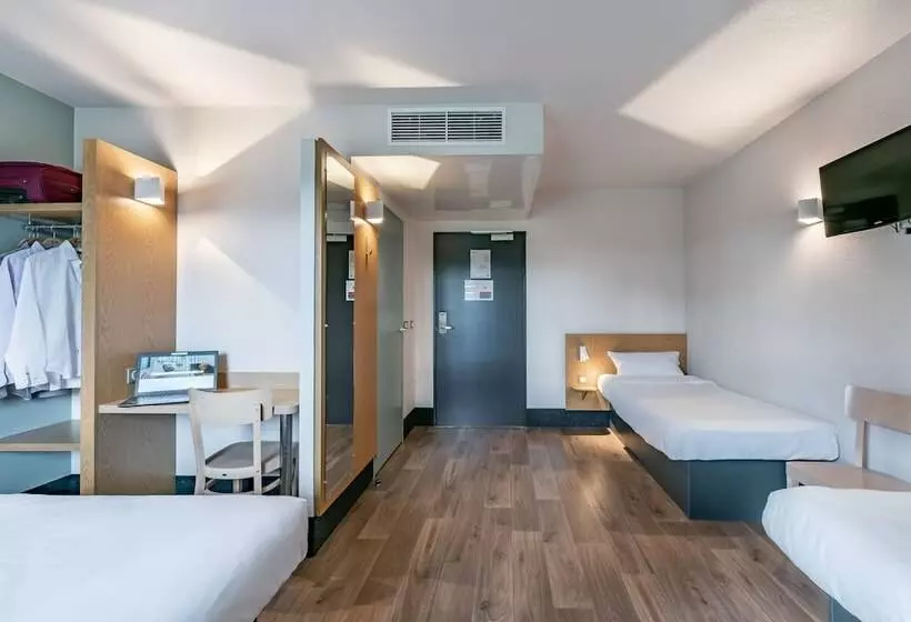 Standard Neljän Hengen Huone, B&b Hotel Arcachon Gujan Mestras