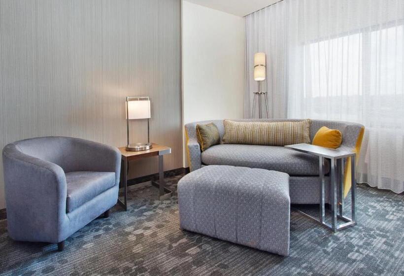 Standard Szoba King Size Bed, Courtyard By Marriott Auburn