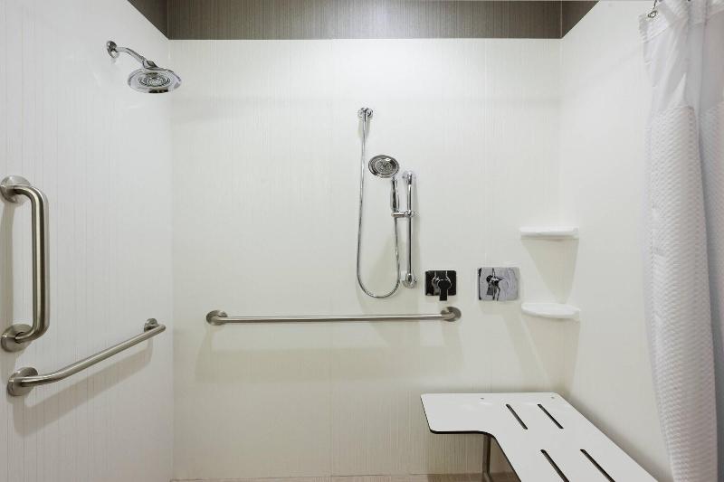 Standard Szoba King Size Bed, Courtyard By Marriott Auburn