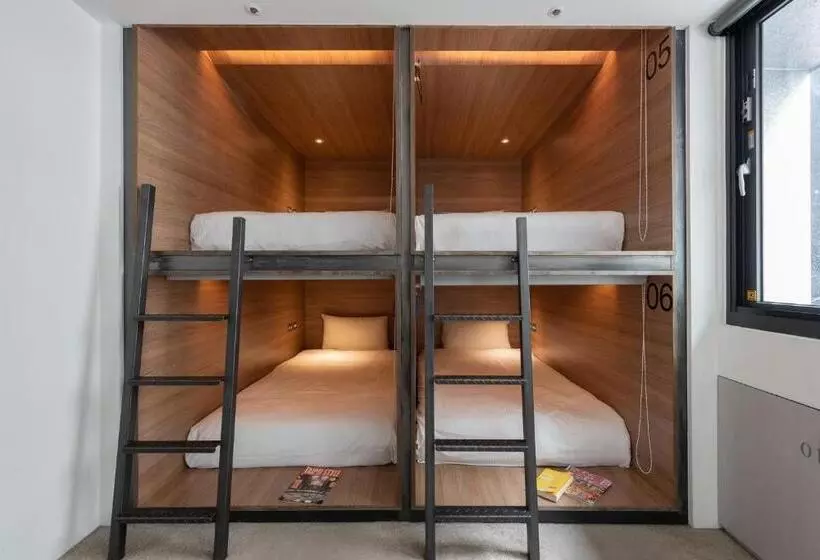 تختخواب در اتاق مشترک, Bouti City Capsule Inn