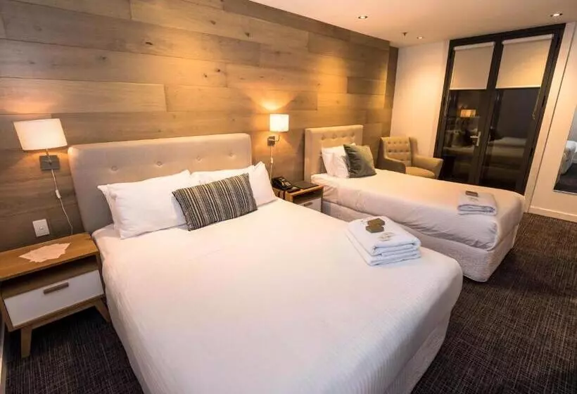 スーペリアトリプルルーム, Crown Hotel Surry Hills