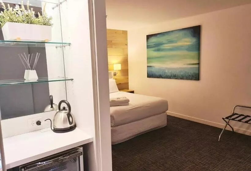 身障者適用クイーンサイズベッドルーム, Crown Hotel Surry Hills