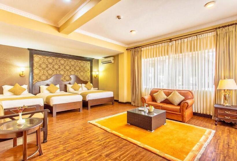 デラックスファミリールーム, Da Yatra Courtyard Hotel & Resort