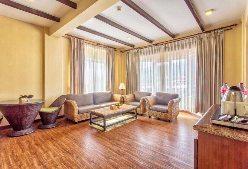 デラックススイート, Da Yatra Courtyard Hotel & Resort