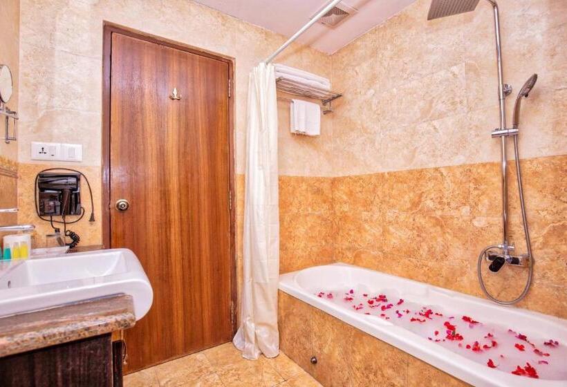 デラックスルーム, Da Yatra Courtyard Hotel & Resort