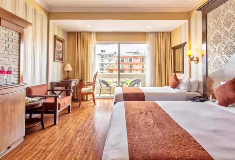 سوئیت جونیور خانوادگی, Da Yatra Courtyard Hotel & Resort