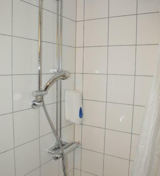 标准单人间, Slite Badhotell