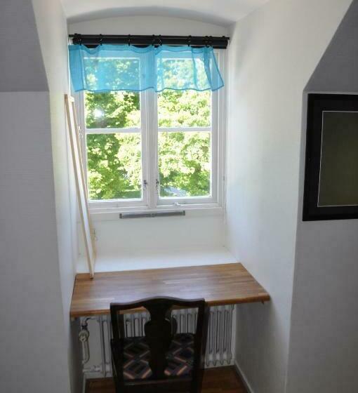 标准单人间, Slite Badhotell