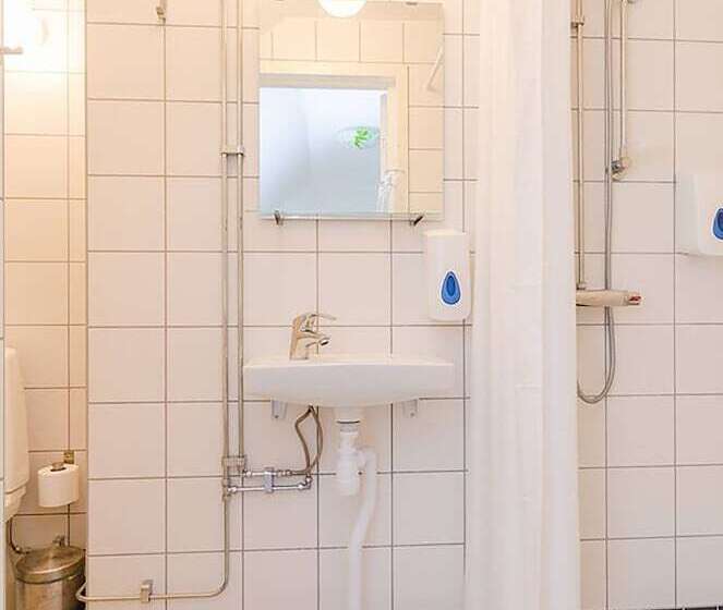 基本间, Slite Badhotell