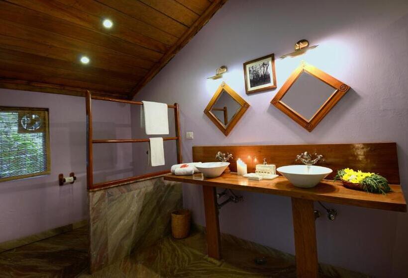 Deluxe Tent, Pench Jungle Camp