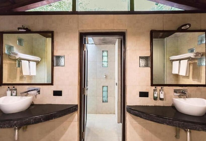 패밀리 스위트, Pench Jungle Camp