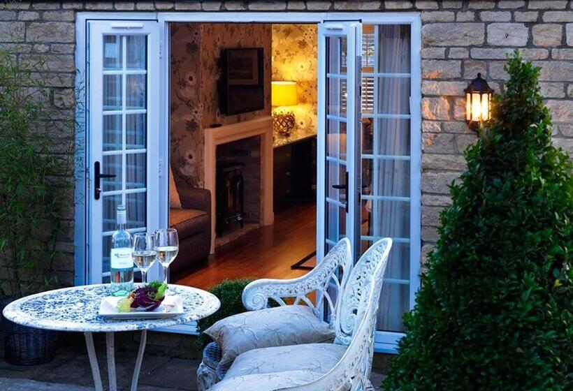 اتاق استاندارد, The Crown Inn